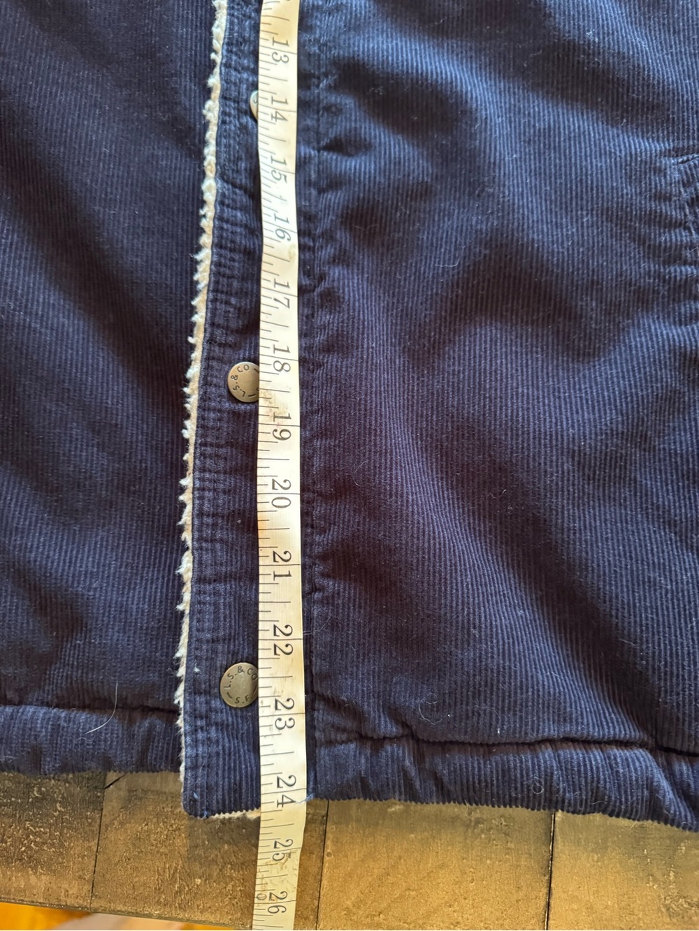 Levi's Navy Corduroy Jacket with Cream Sherpa lining - Picture 9 of 9